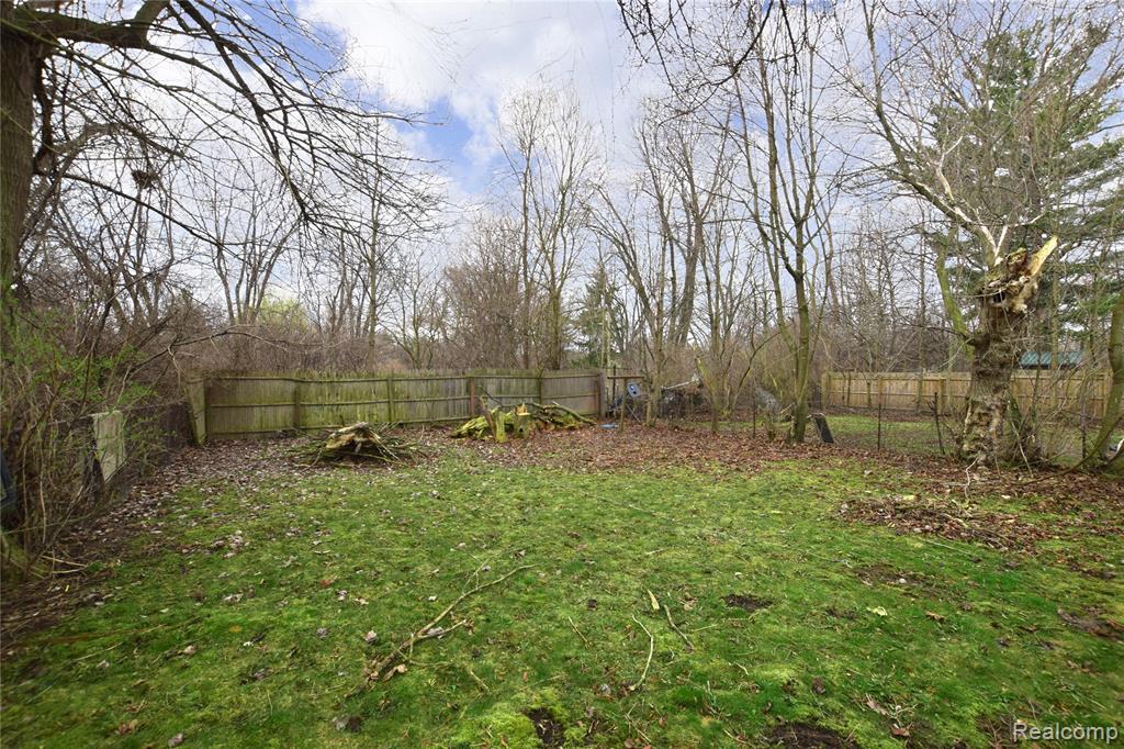 409 W Alma Avenue, Flint, MI 48505 — Photo 10