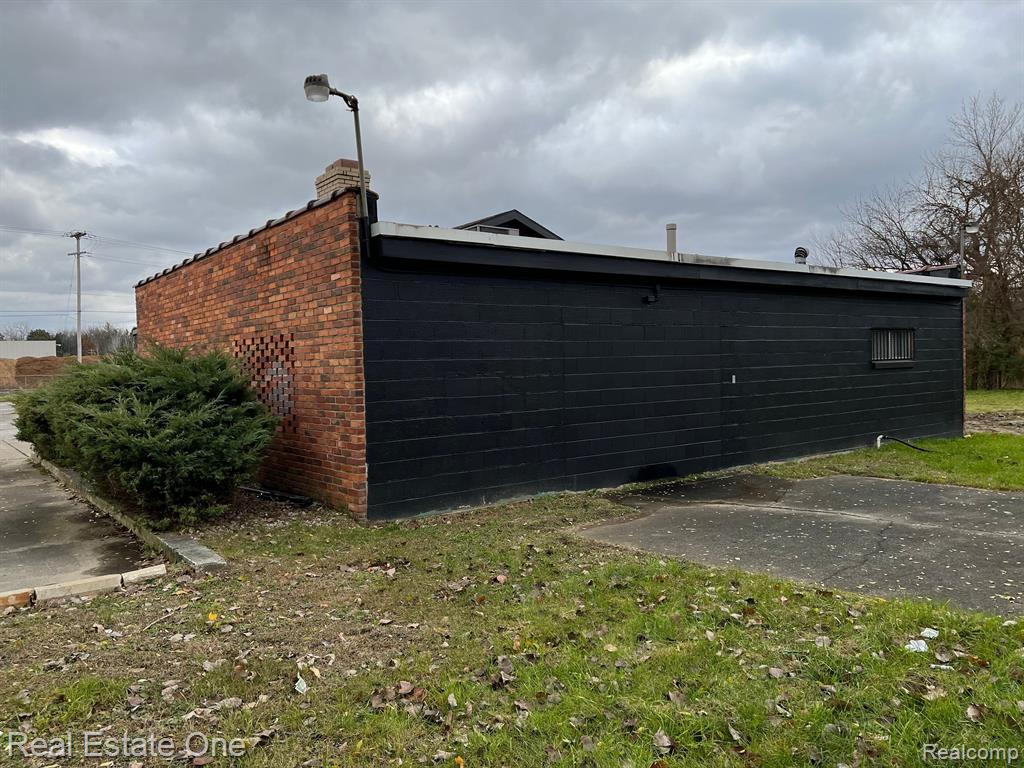 6000 DIXIE Highway, Saginaw, MI 48601 — Photo 6