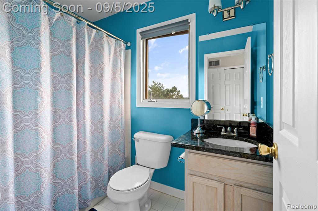 45339 Diamond Pond Drive, Macomb, MI 48044 — Photo 24