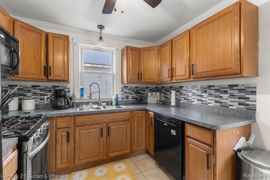 736 FORD Avenue, Wyandotte, MI 48192 — Photo 9