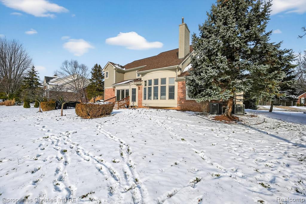 45653 TOURNAMENT Drive N, Northville, MI 48168 — Photo 57