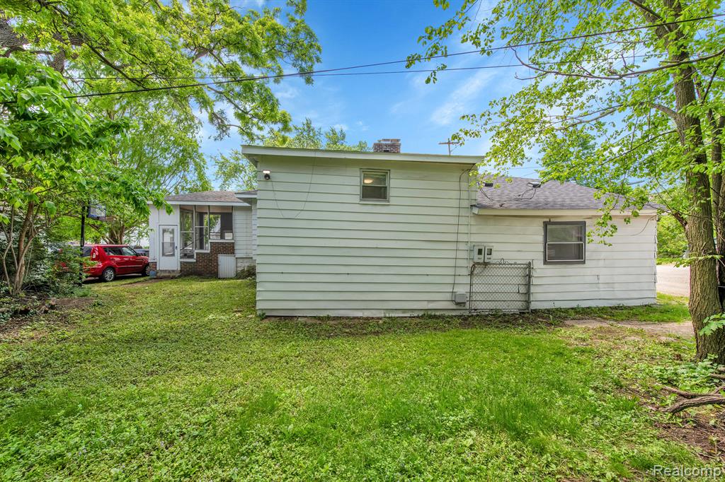 304 EMMET Street, Ypsilanti, MI 48197 — Photo 34