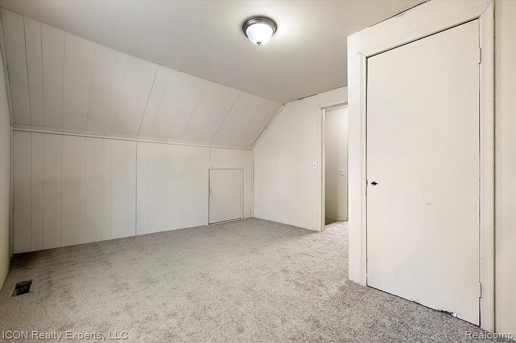 8226 Dickert street, Commerce Twp, MI 48382 — Photo 28