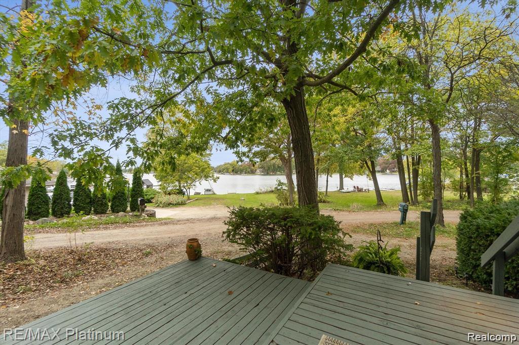 5630 Glen Echo Drive, Howell, MI 48843 — Photo 3