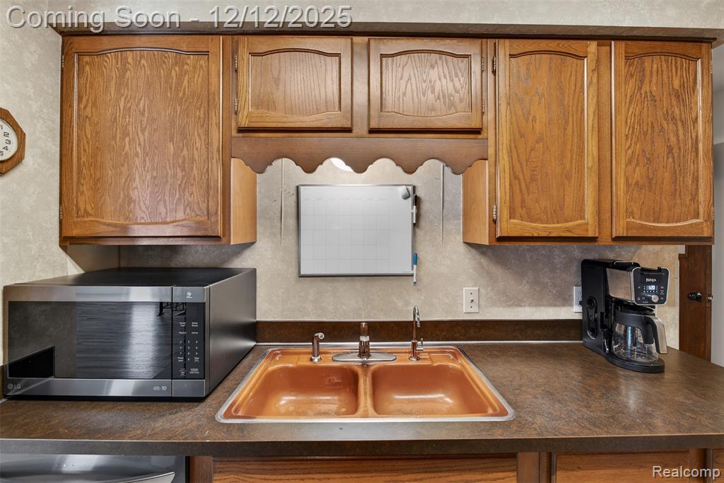 6347 Johnson Road, Flushing, MI 48433 — Photo 11