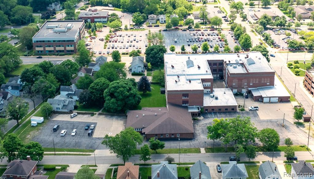 1210 E Michigan Avenue - Photo 2
