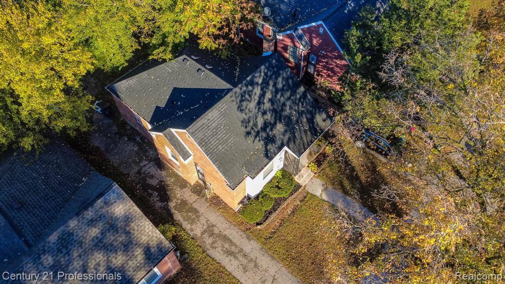 18951 Edinborough Road, Detroit, MI 48219 — Photo 34