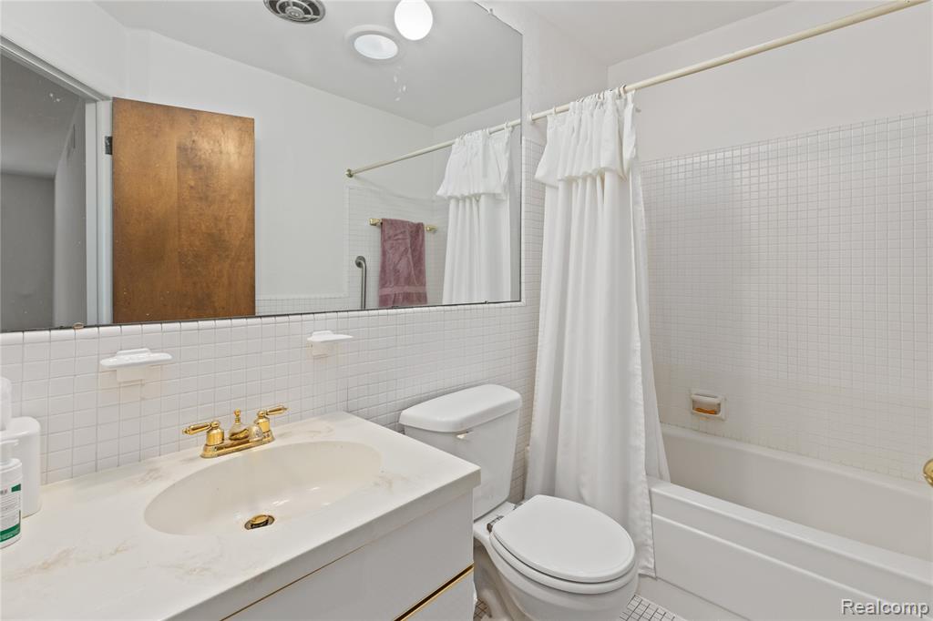 1512 Chateaufort Place, Detroit, MI 48207 — Photo 14
