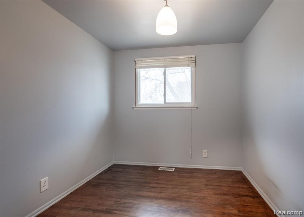 4014 DEVON Road, Royal Oak, MI 48073 — Photo 10