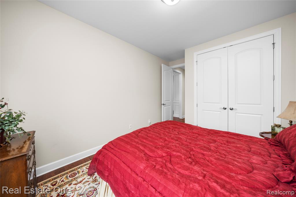 49031 Honey Tree Court Court, Northville, MI 48168 — Photo 32