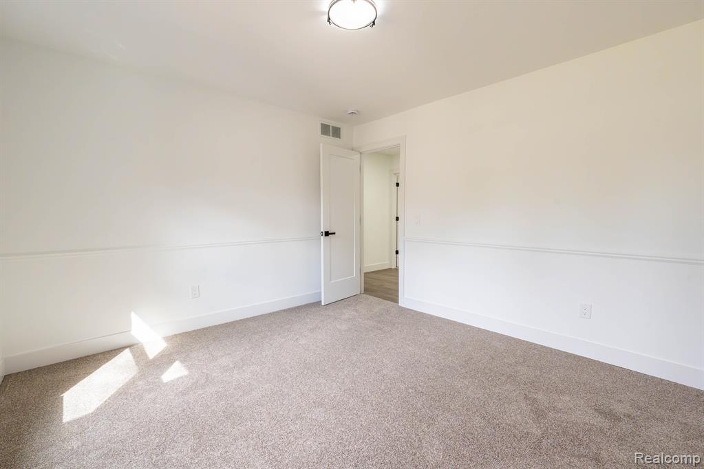 822 DAHLIA Lane, Rochester Hills, MI 48307 — Photo 25