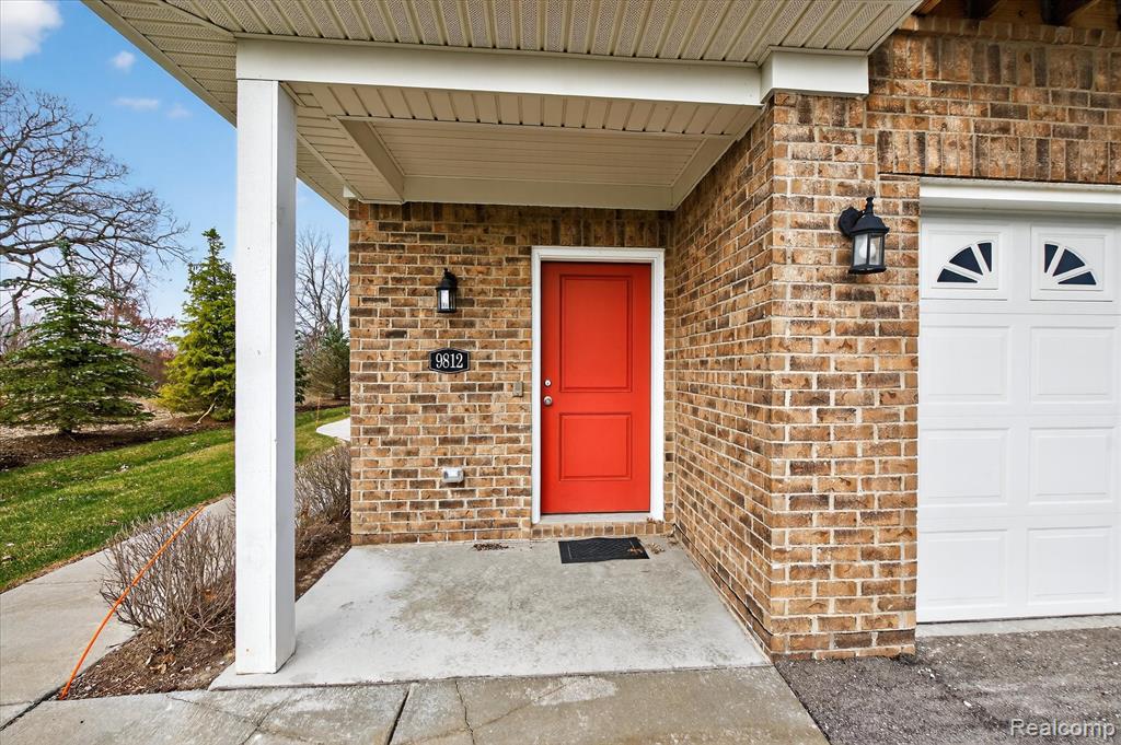 9812 Ridge Run, 55, Howell, MI 48855 — Photo 2