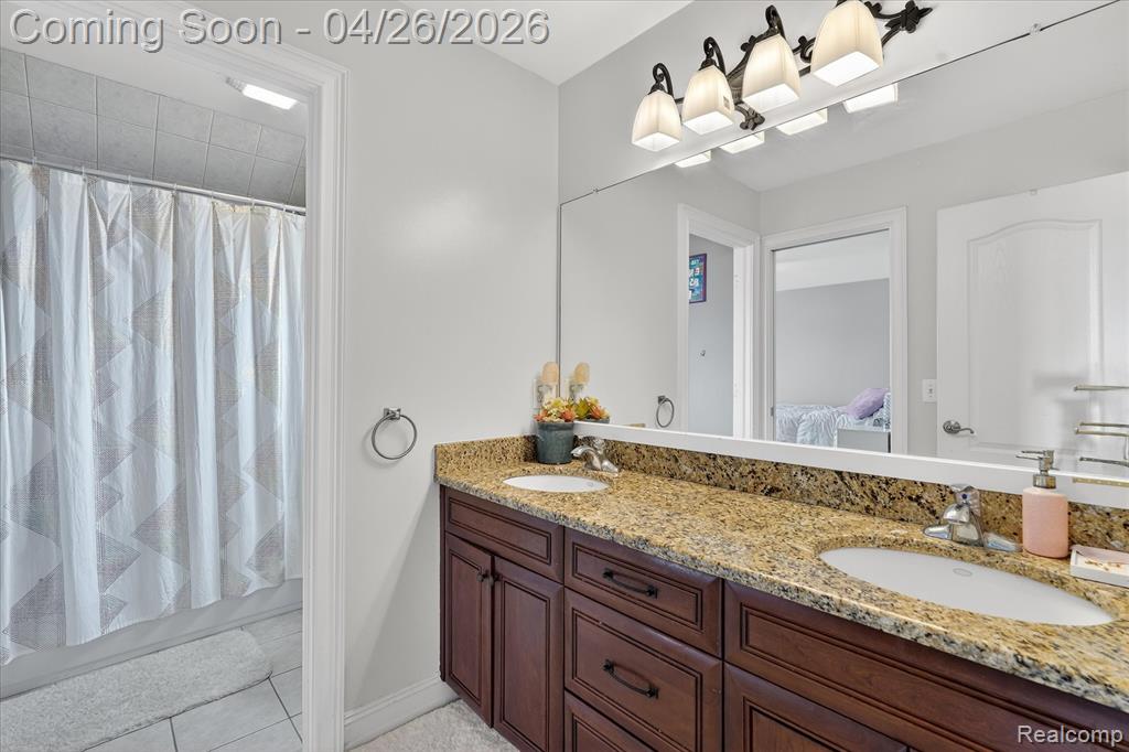 6932 Oakhurst Ridge Road, Clarkston, MI 48348 — Photo 43