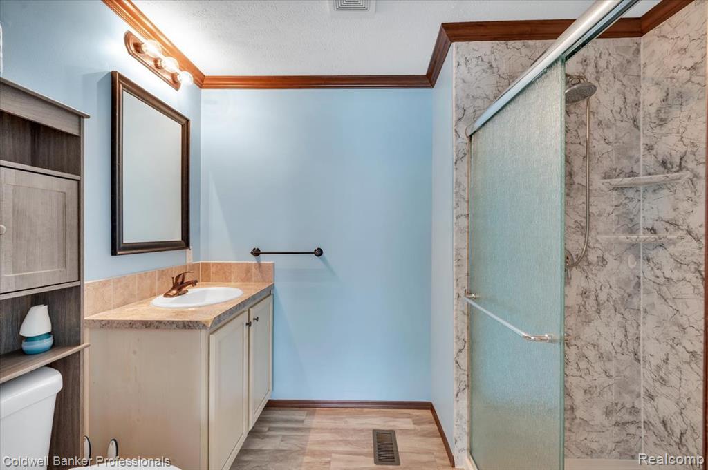 289 Pompano Court, Lapeer, MI 48446 — Photo 14