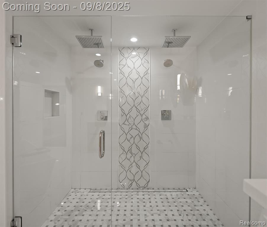 4605 Sunningdale Drive, Bloomfield Hills, MI 48302 — Photo 35