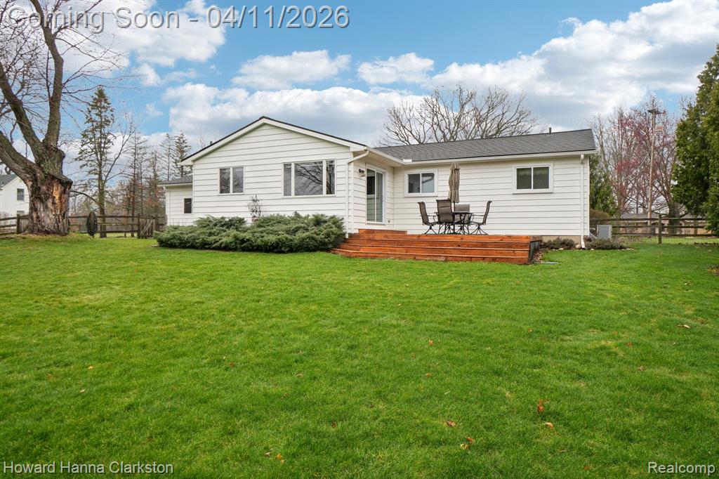 10995 Big Lake Road, Davisburg, MI 48350 — Photo 31