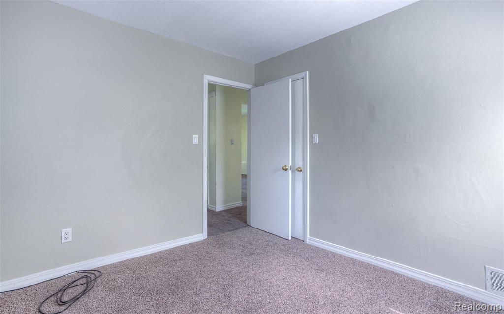 15489 DIXIE, Redford, MI 48239 — Photo 20