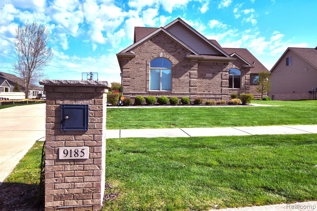 9185 COPPER RIDGE Drive, Davison, MI 48423 — Photo 2