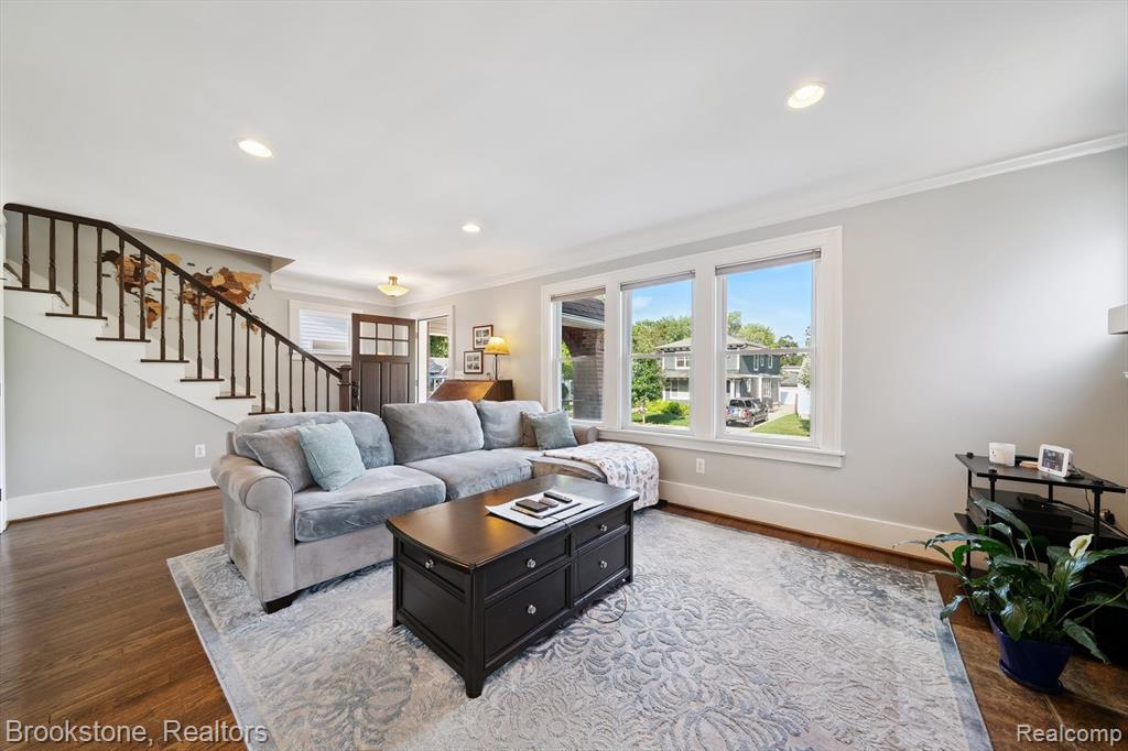 718 Irving Avenue, Royal Oak, MI 48067 — Photo 8