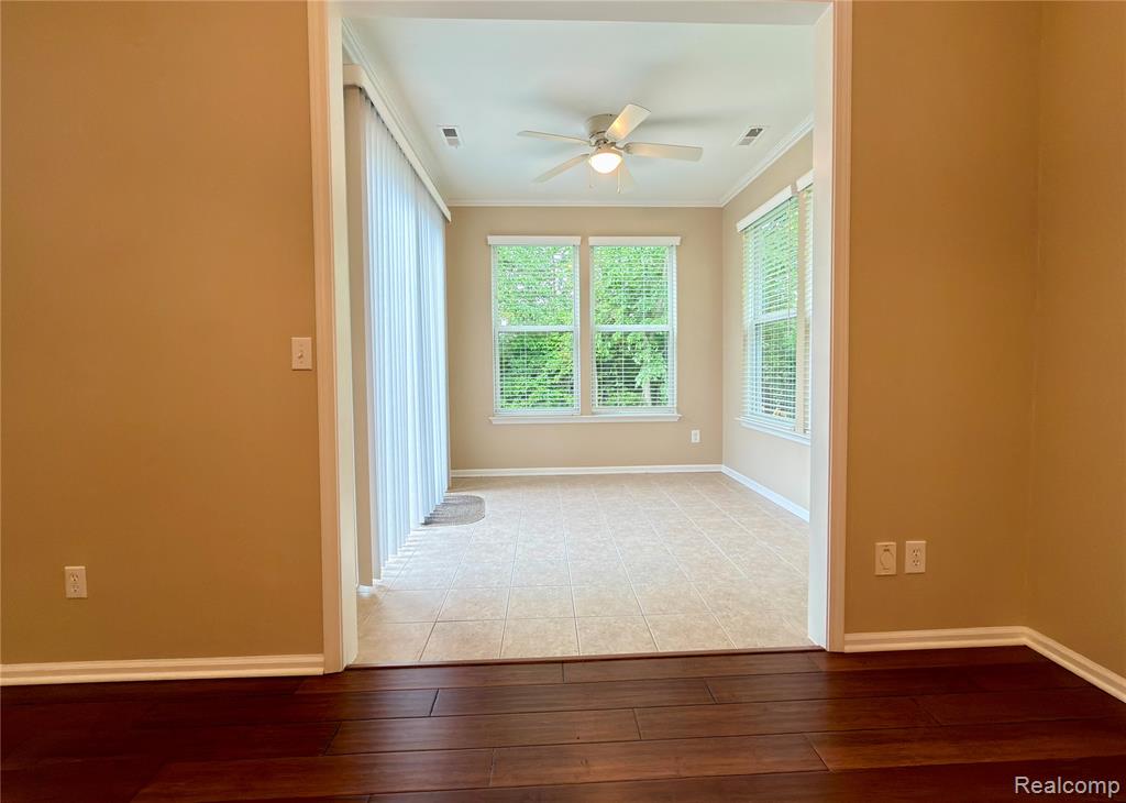 24600 Grand Traverse Avenue, Flat Rock, MI 48134 — Photo 13