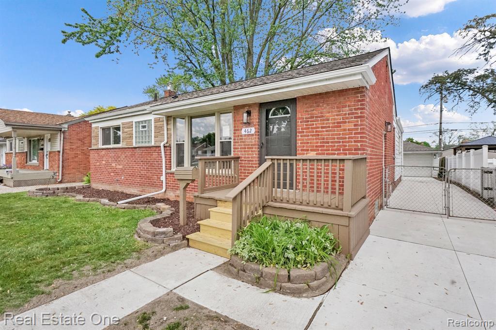 462 GILMAN Street, Garden City, MI — Photo 2
