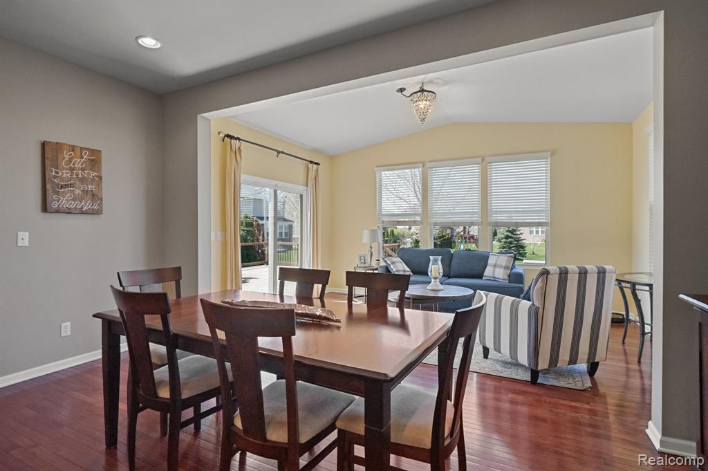 49621 BLOOMSBURY Lane, Macomb, MI 48044 — Photo 8