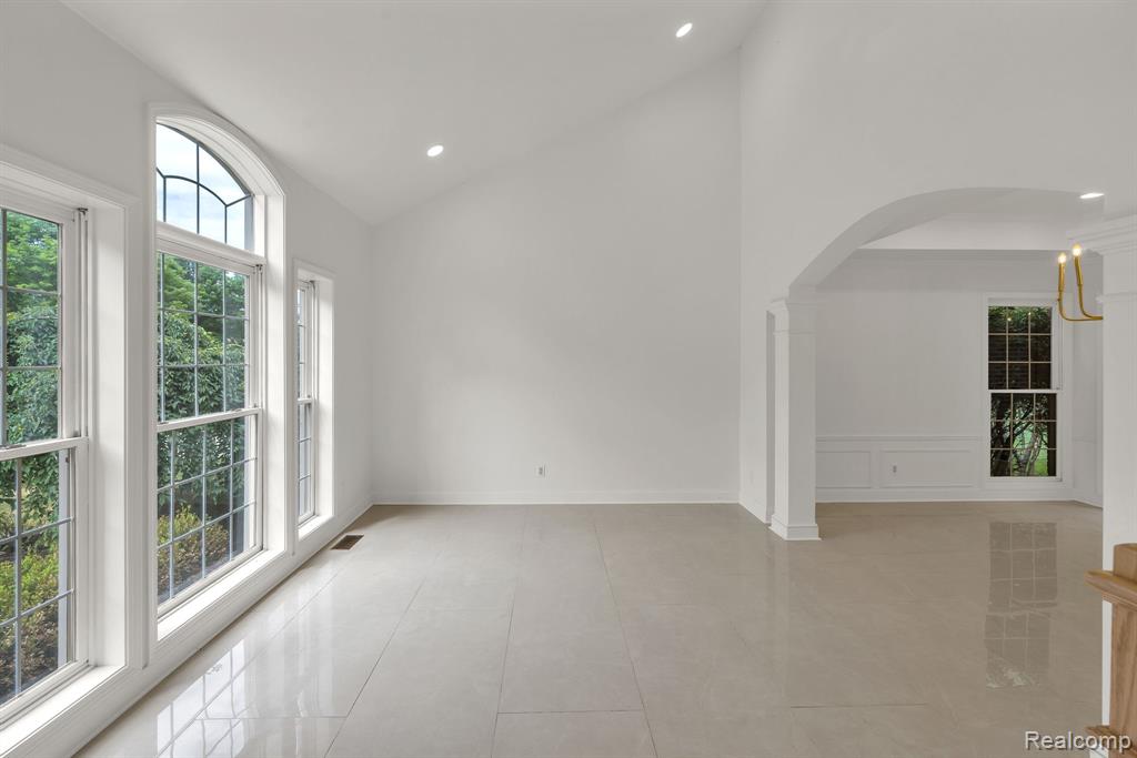 47974 Deer Trail Drive, Canton, MI 48187 — Photo 16