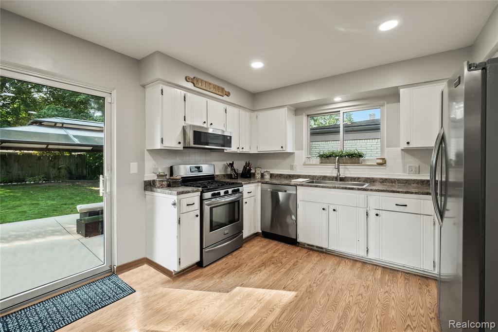 44211 Brandywyne Road, Canton, MI 48187 — Photo 16