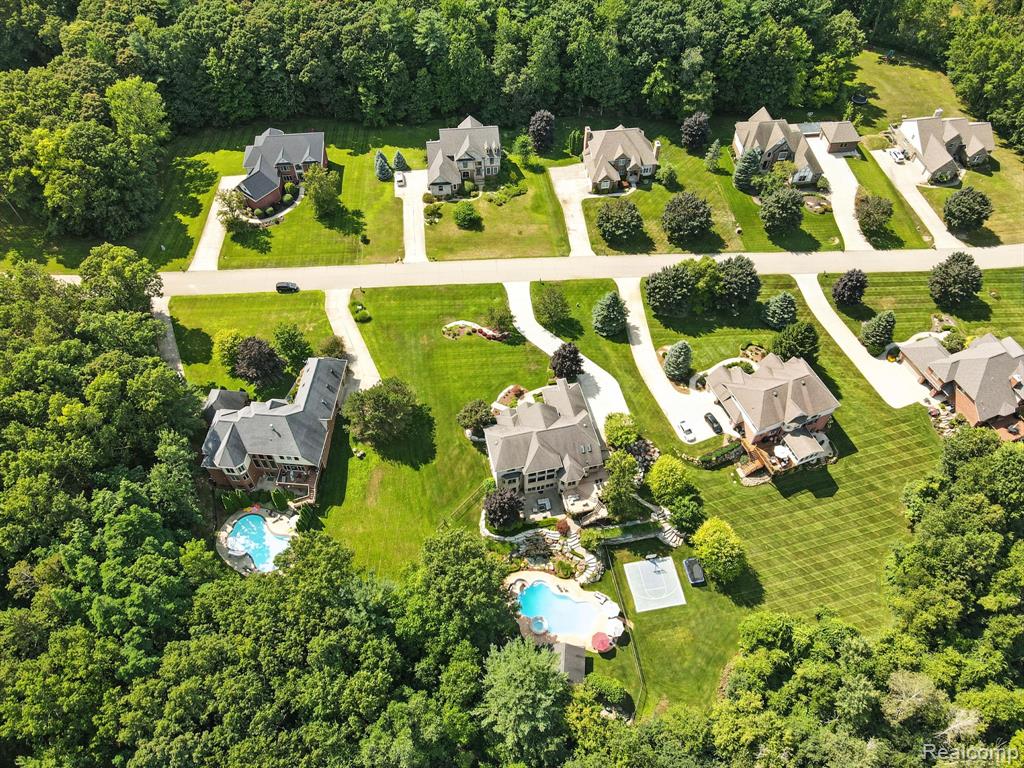 815 Pinery Boulevard, Lake Orion, MI 48362 — Photo 52
