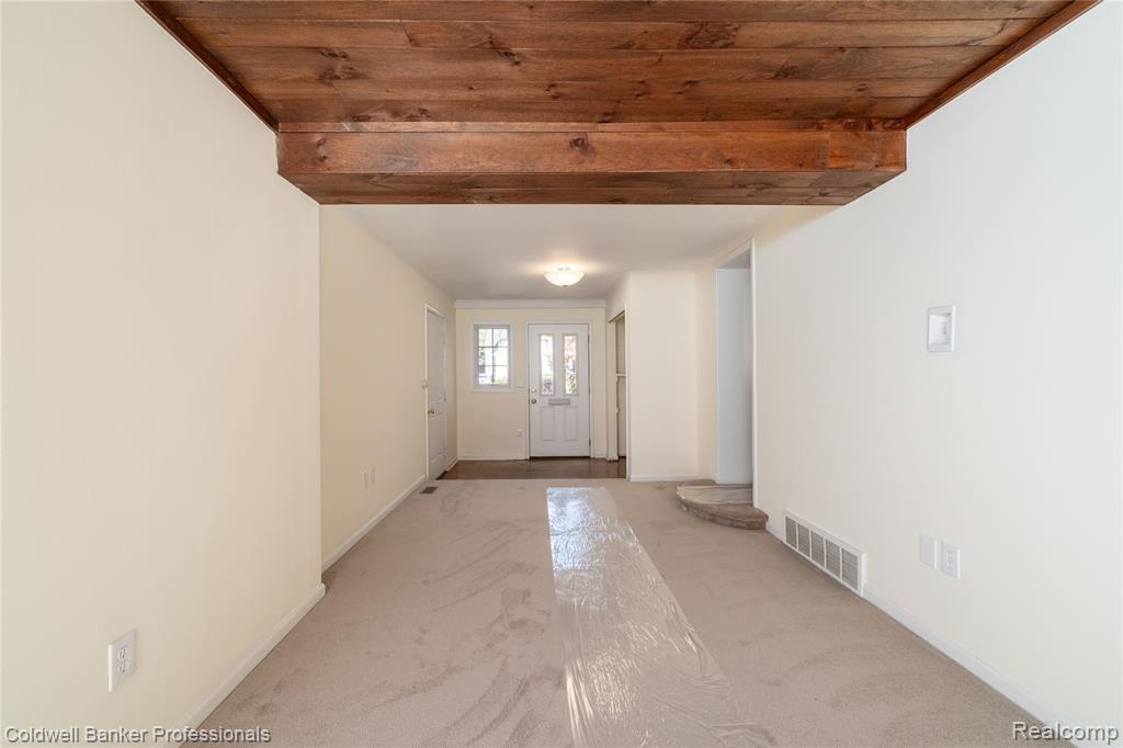 499 Sunningdale Drive, Grosse Pointe Woods, MI 48236 — Photo 41