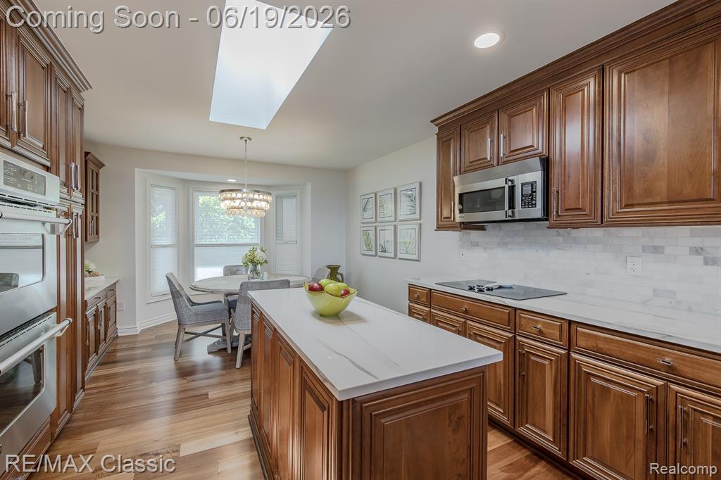 980 Sunset Drive, Waterford, MI 48328 — Photo 23