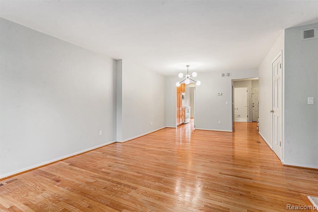 1090 Greenhills Drive, Ann Arbor, MI 48105 — Photo 12