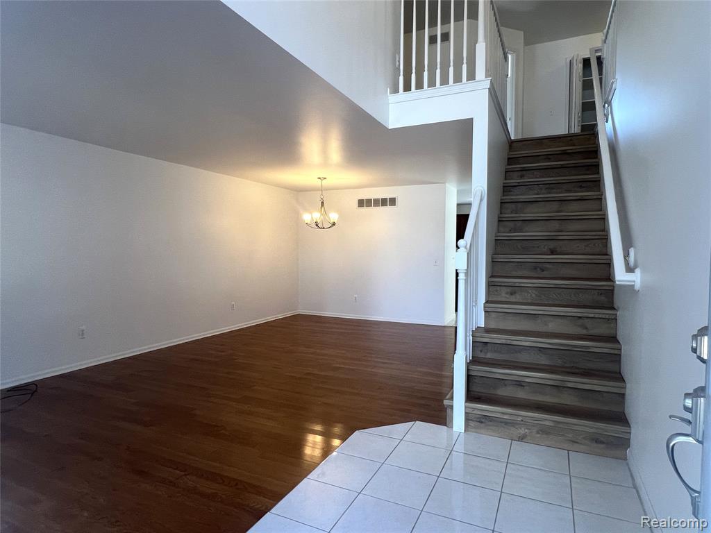 6161 Elarz Drive, Troy, MI 48085 — Photo 3
