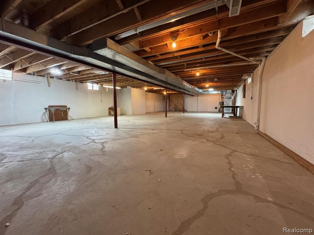 40250 Pinetree Drive, Plymouth, MI 48170 — Photo 30