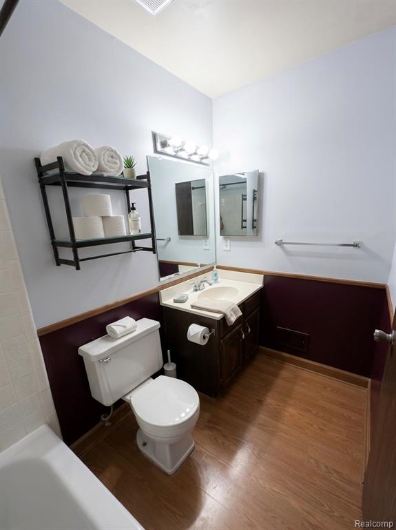 17116 Kingsbrooke Drive, Clinton Twp, MI 48038 — Photo 9
