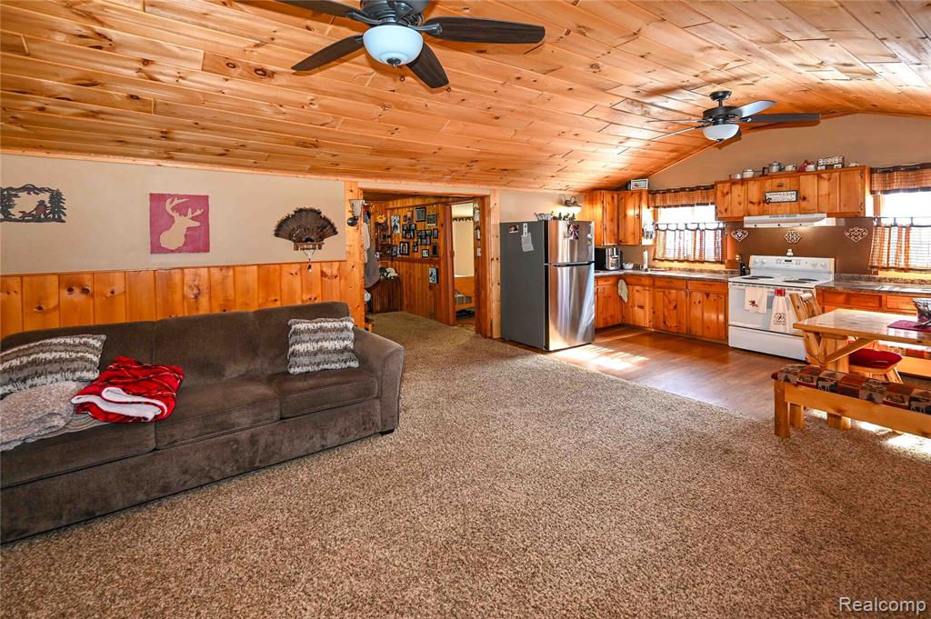 4712 Poplar Drive, Harrison, MI 48625 — Photo 32