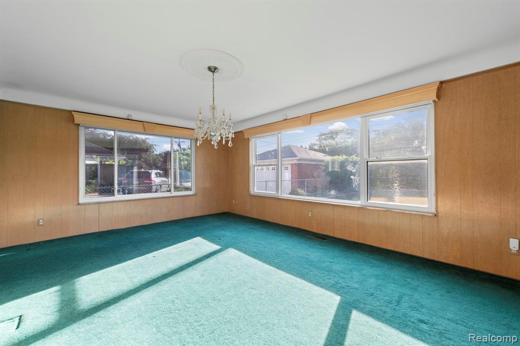 20085 Wedgewood Drive, Grosse Pointe Woods, MI 48236 — Photo 35