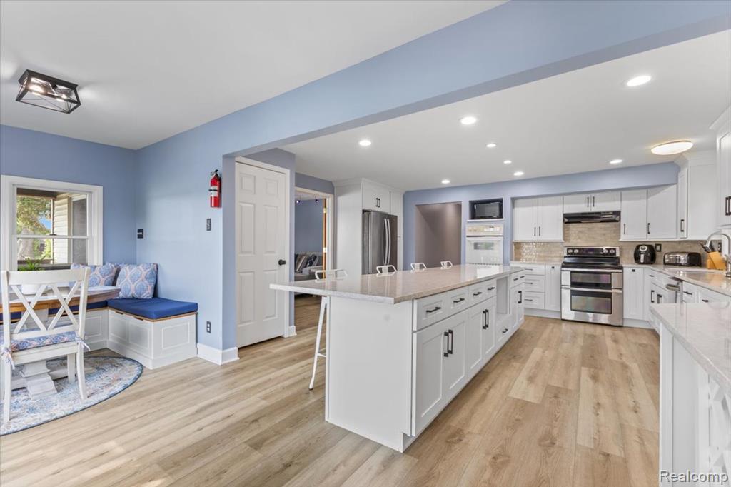 8437 WOODLAND SHORE Drive, Brighton, MI 48114 — Photo 18