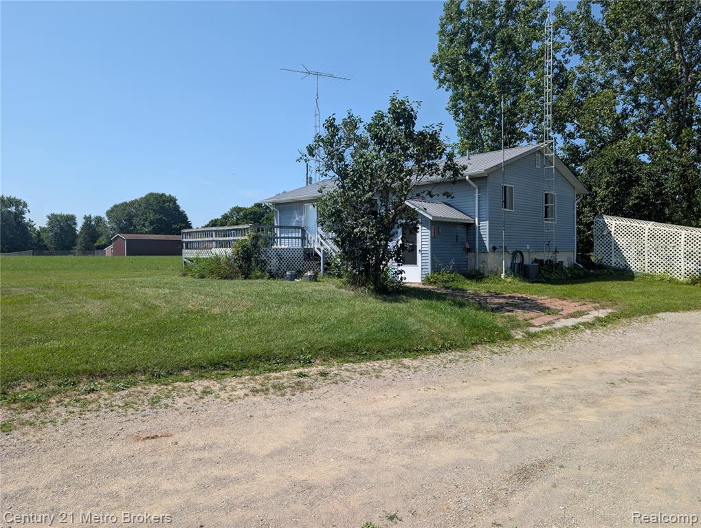 10190 Oak Road, Otisville, MI 48463 — Photo 34