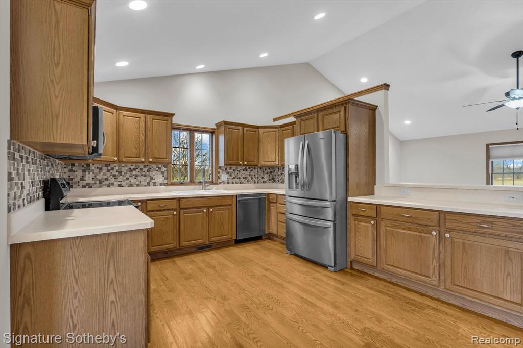 9019 HILLVIEW Lane, Jackson, MI 49201 — Photo 8