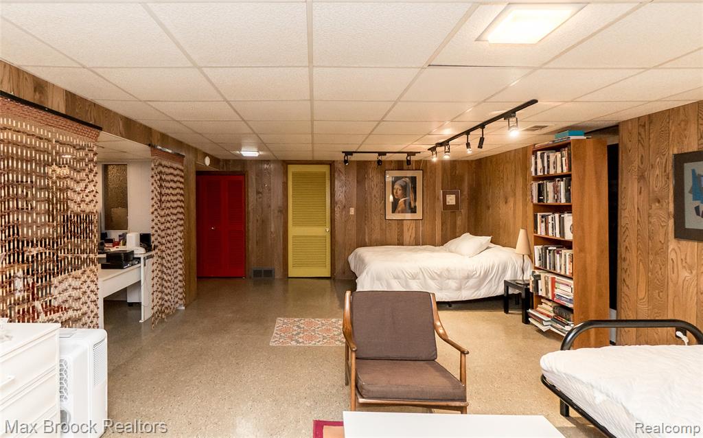 1703 Browning Avenue, Madison Heights, MI 48071 — Photo 25