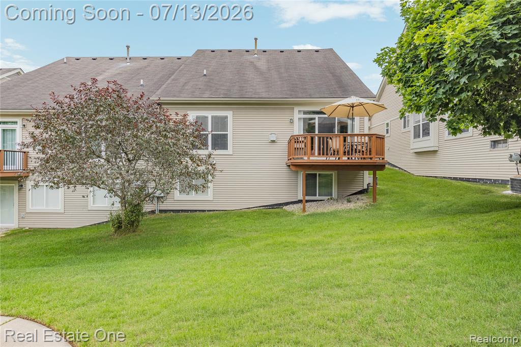 8206 Timber Trail, 82, White Lake, MI — Photo 34