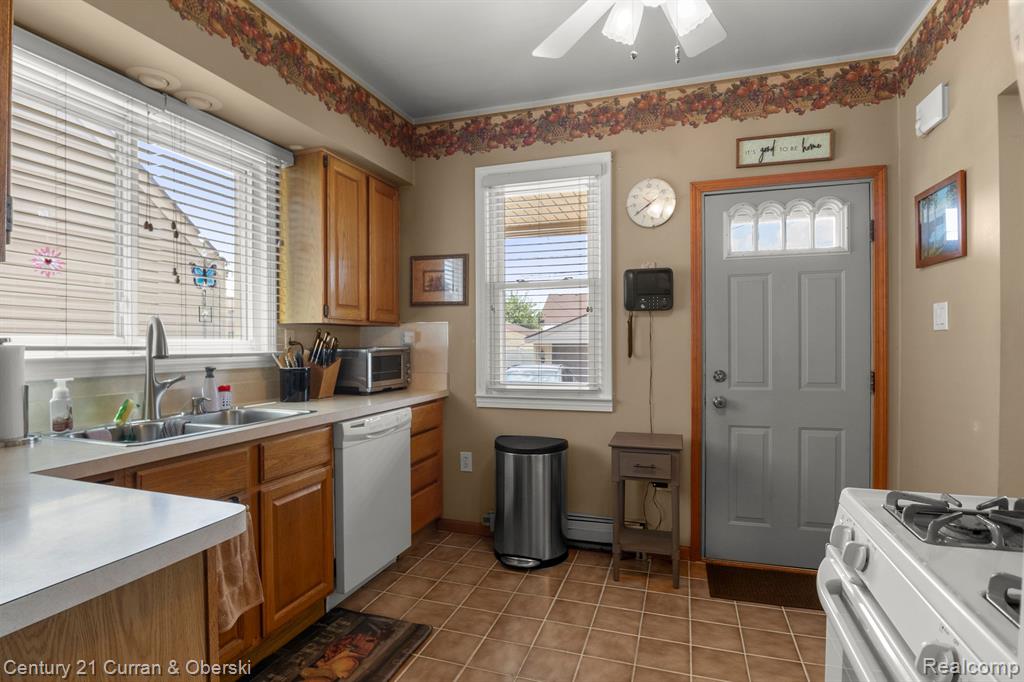 6839 ORCHARD Avenue, Dearborn, MI 48126 — Photo 16