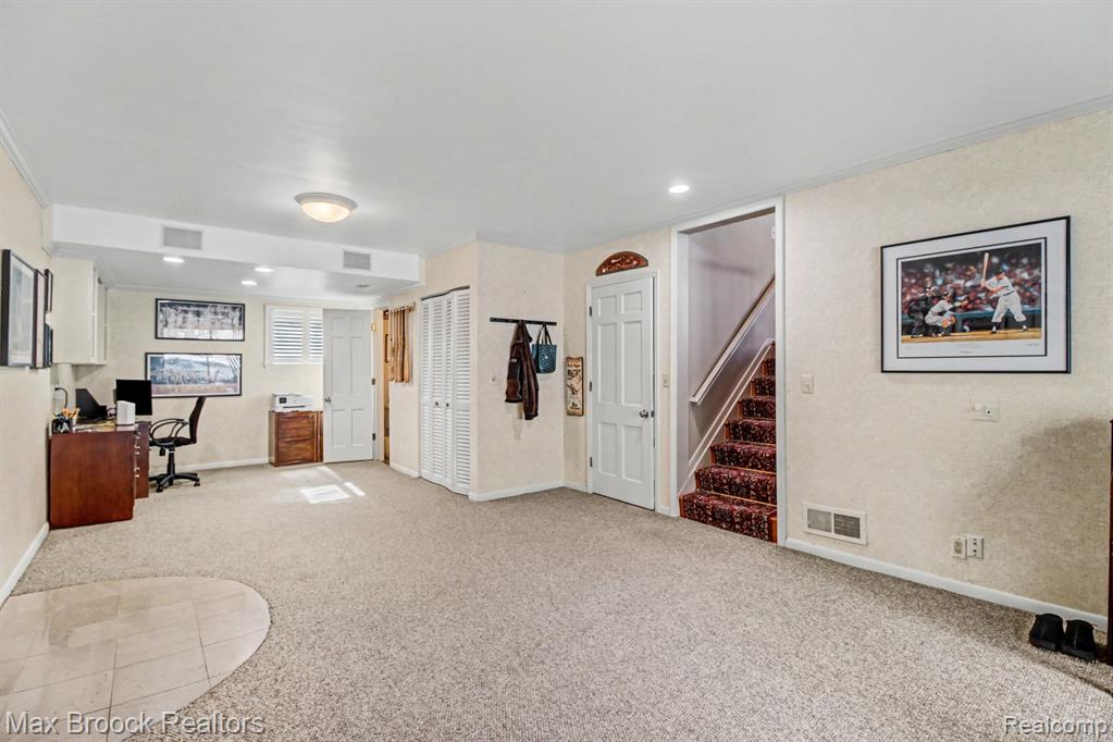 22724 King Richard Court, Beverly Hills, MI 48025 — Photo 28