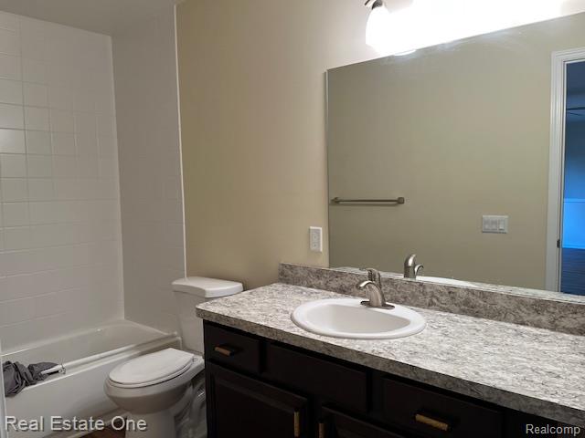 7453 Pepper Creek, West Bloomfield, MI — Photo 17