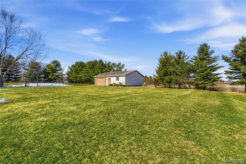 8482 Reid Road, Swartz Creek, MI 48473 — Photo 42