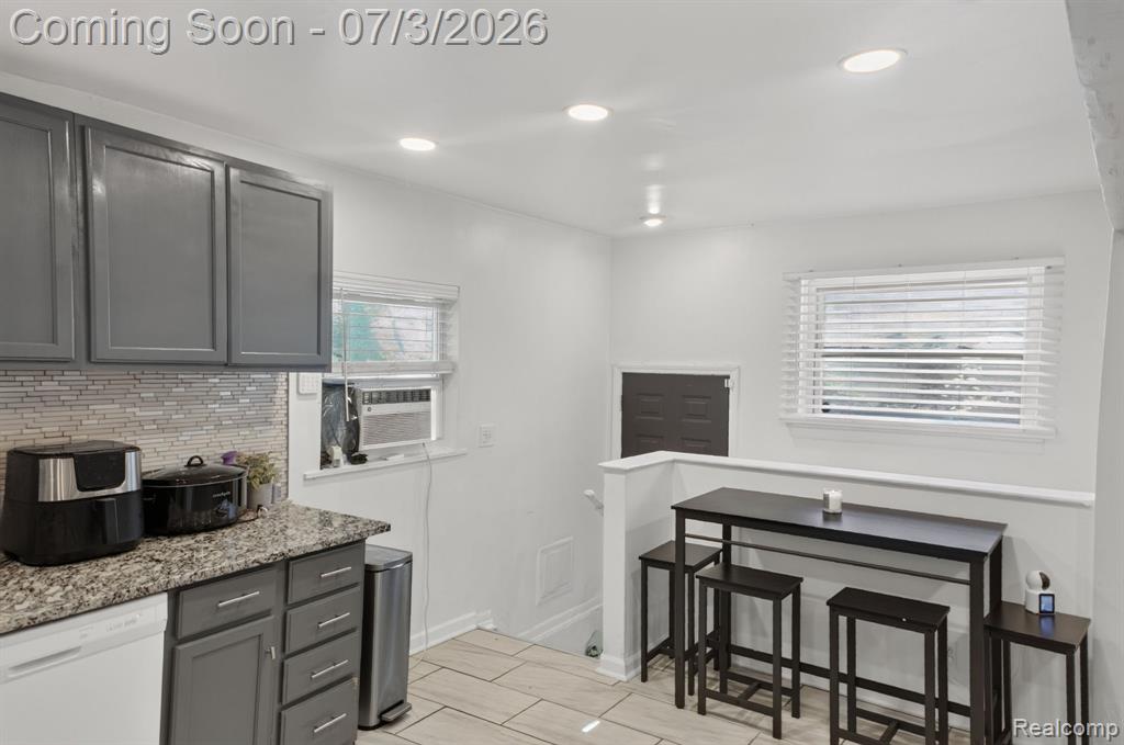 21326 Ithaca Avenue, Ferndale, MI 48220 — Photo 8
