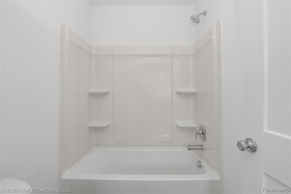 57 N. Roselawn, Pontiac, MI 48342 — Photo 26