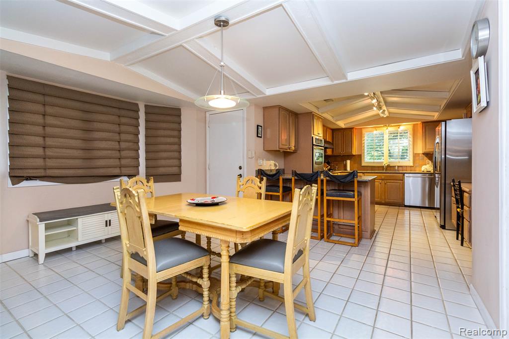5423 HAUSER Way, West Bloomfield, MI 48323 — Photo 16