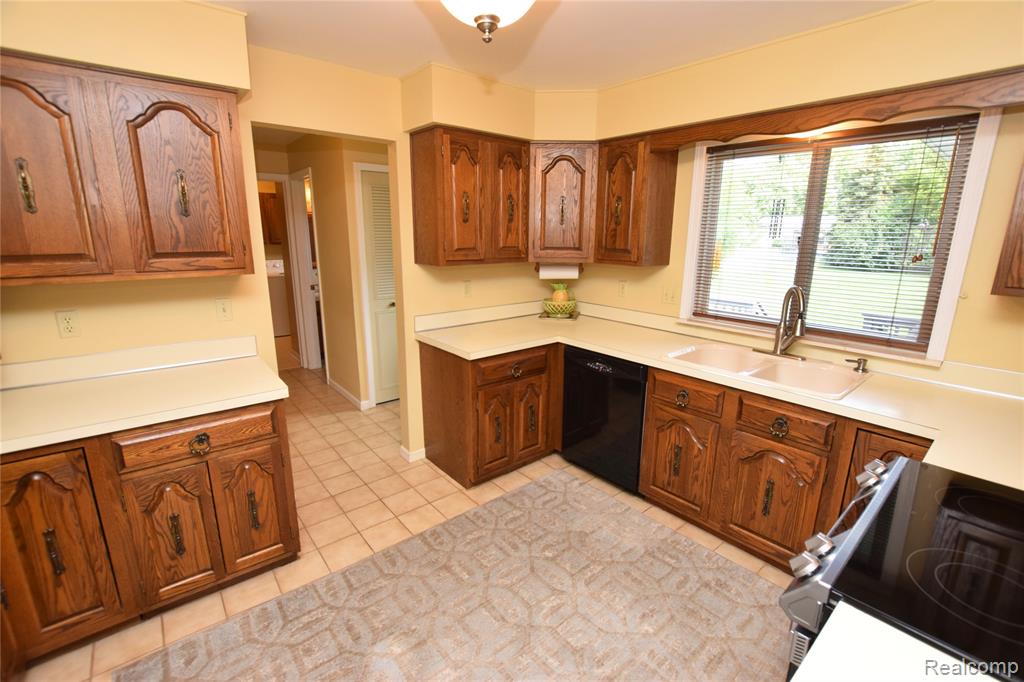 5340 Brobeck Street, Flint, MI 48532 — Photo 3